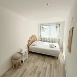 Le Victoria I Balcon & Garage, Plein-centre Appartement *