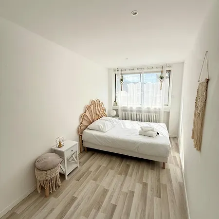 Le Victoria I Balcon & Garage, Plein-centre 아파트 *